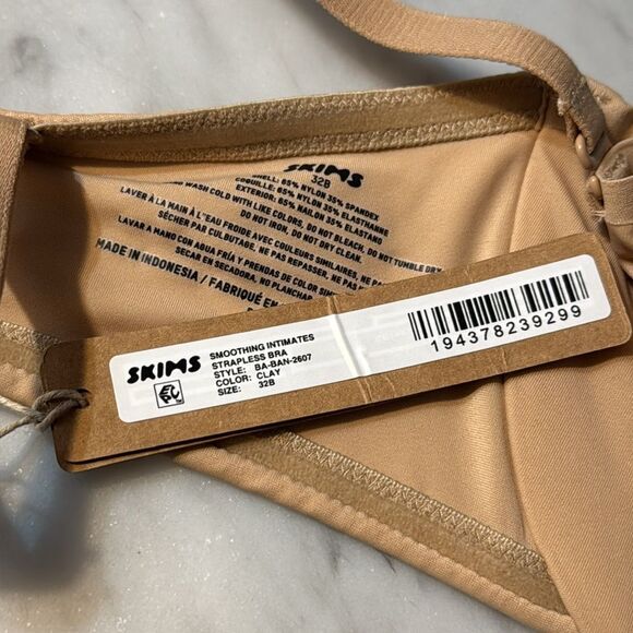 SKIMS SMOOTHING INTIMATES STRAPLESS BRA 34A NWT - Picture 13 of 13